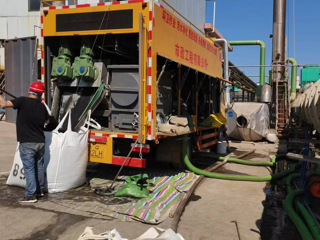 扎兰屯淤泥压干处理